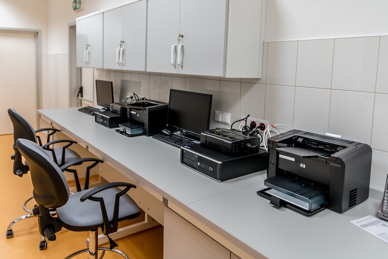 Kodėl spausdintuvai genda dažniau žiemą: technikų patarimai Šiaulių gyventojams